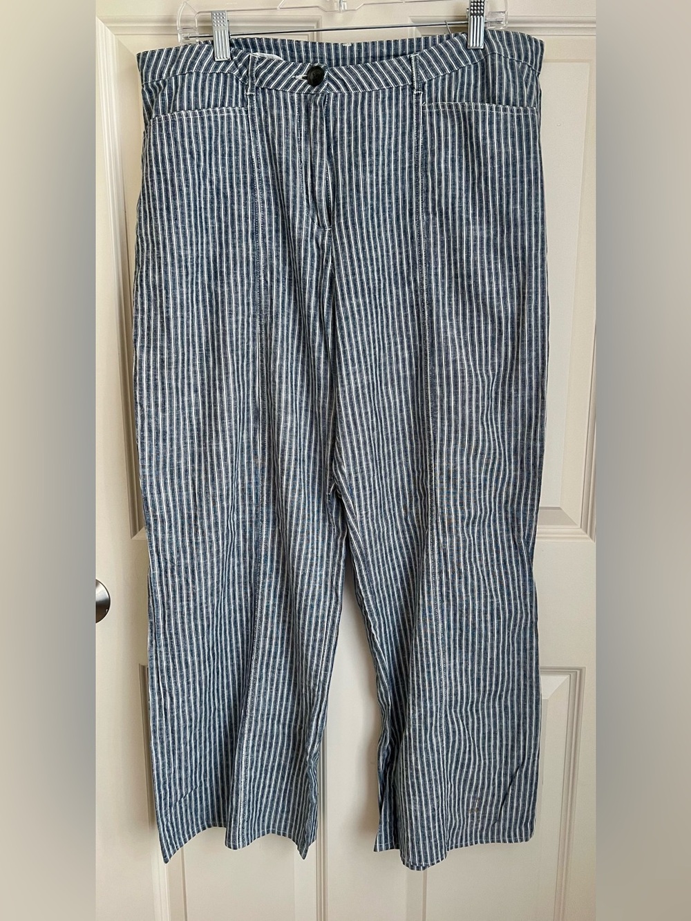 Sundance Striped Blue and White Women’s Casual Pants 14P